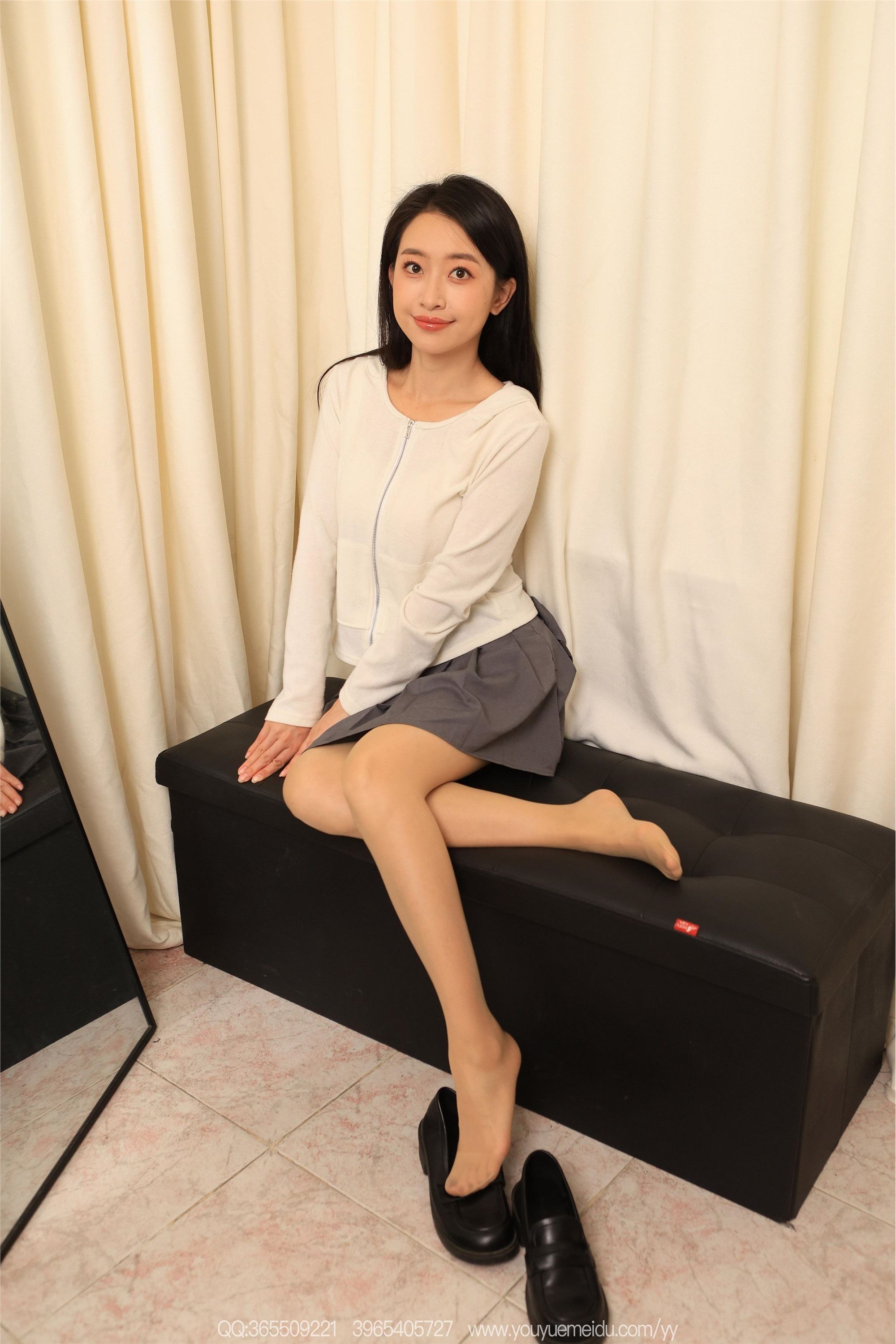 IESS异思趣向  2025.12.24 丝享家2246：小婕《肉丝平底鞋》